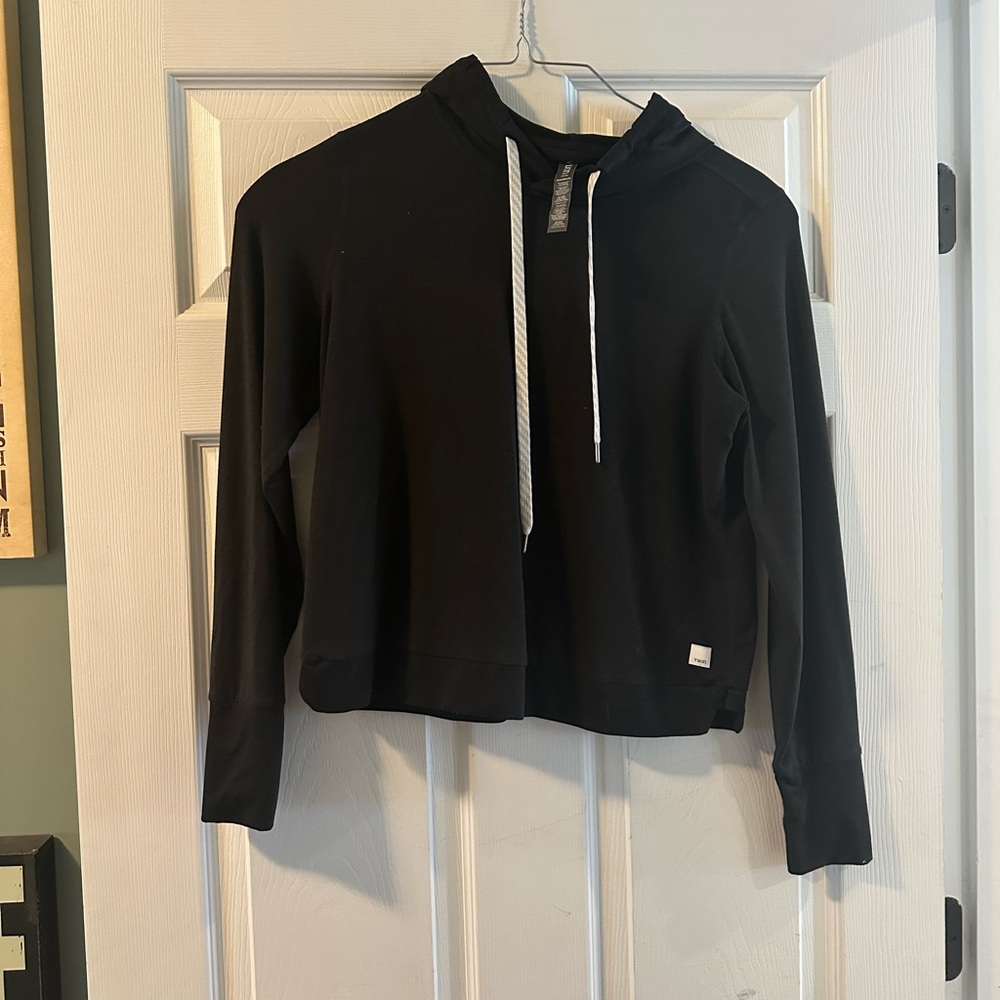 VUORI Halo Essential DreamKnit Hoodie SIZE:Medium
COLOR: Black Heather